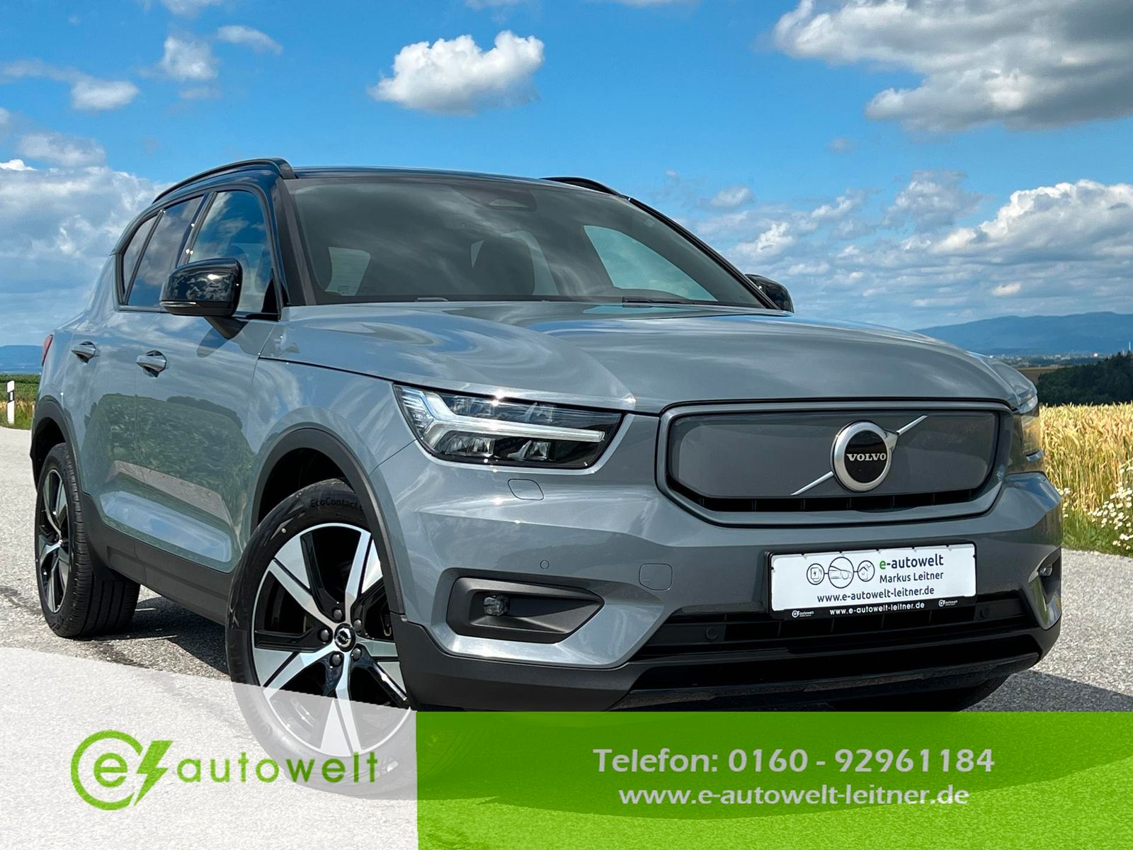 Volvo XC40 Recharge P8 AWD R-Design - Samsaru's Car Outlet