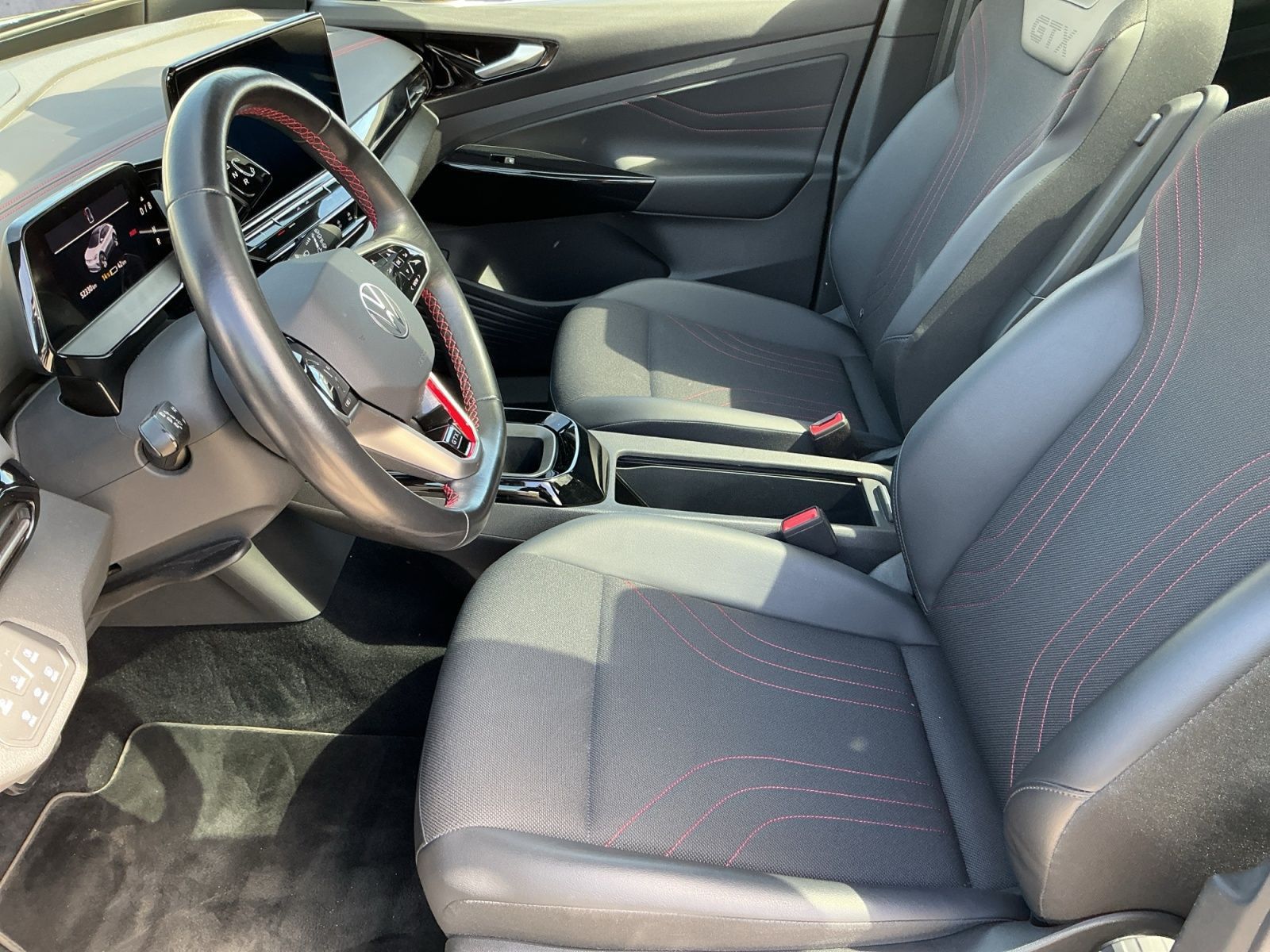 Volkswagen ID.4 GTX 220kw (82kwh) MATRIX+AHK+PANO+HuD+WäPu