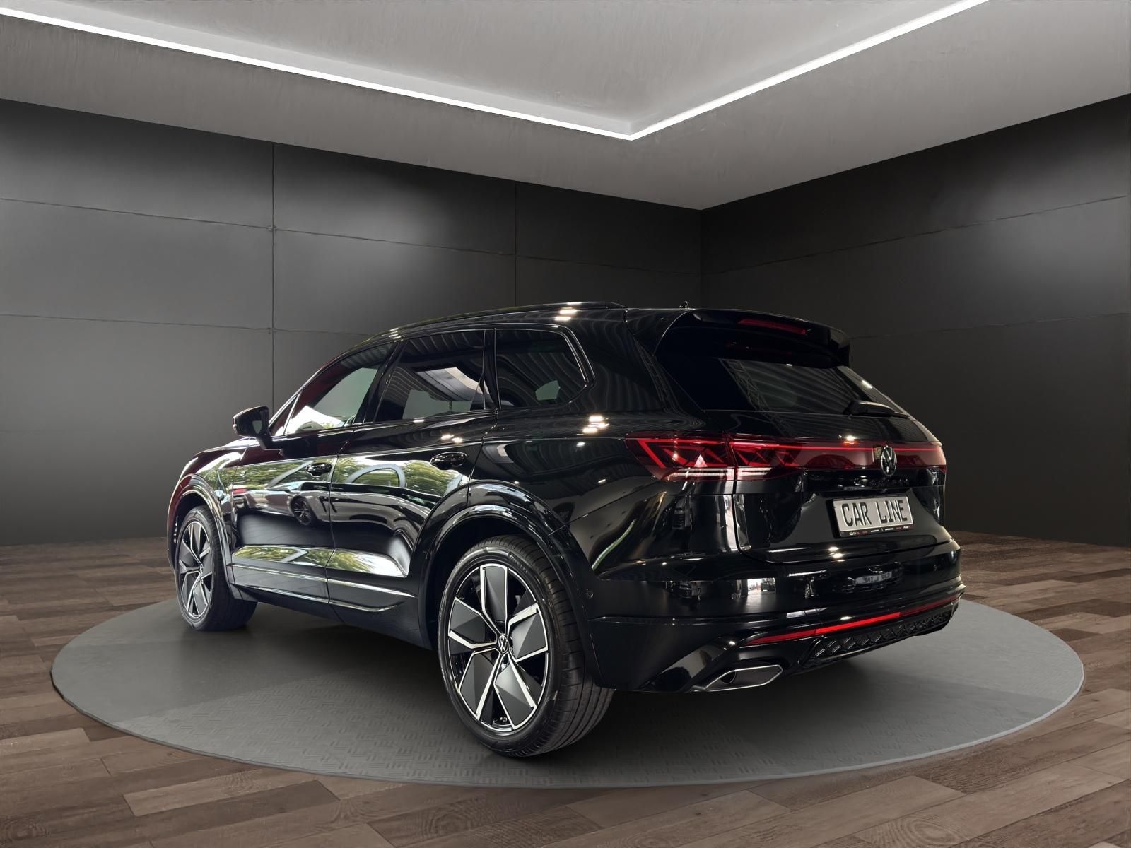 Volkswagen Touareg 3.0 V6 TDI 4M R-Line*AHK*HuD*PANO*LEDER*