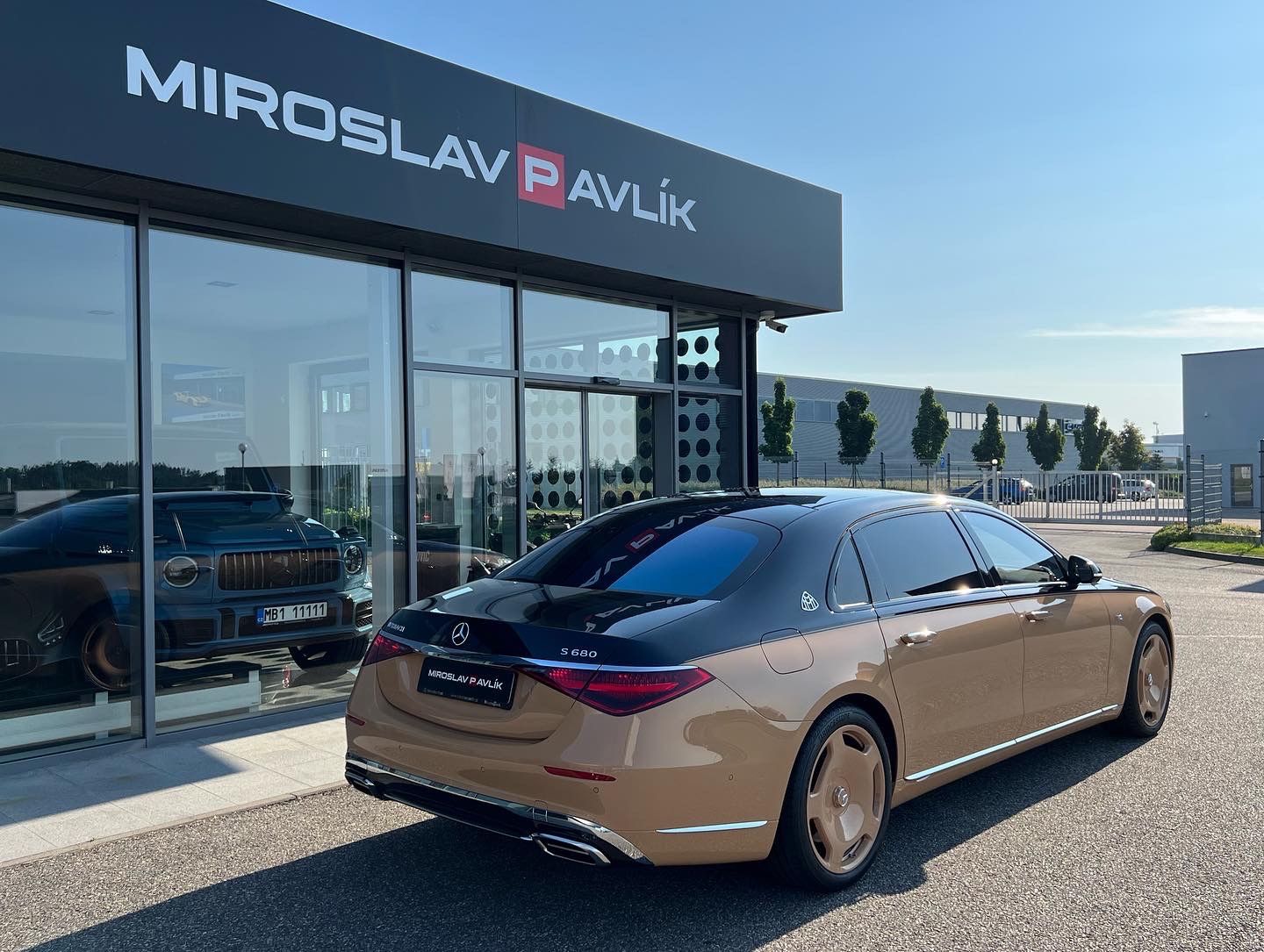 Mercedes-Benz S 680 Maybach - Samsaru's Car Outlet