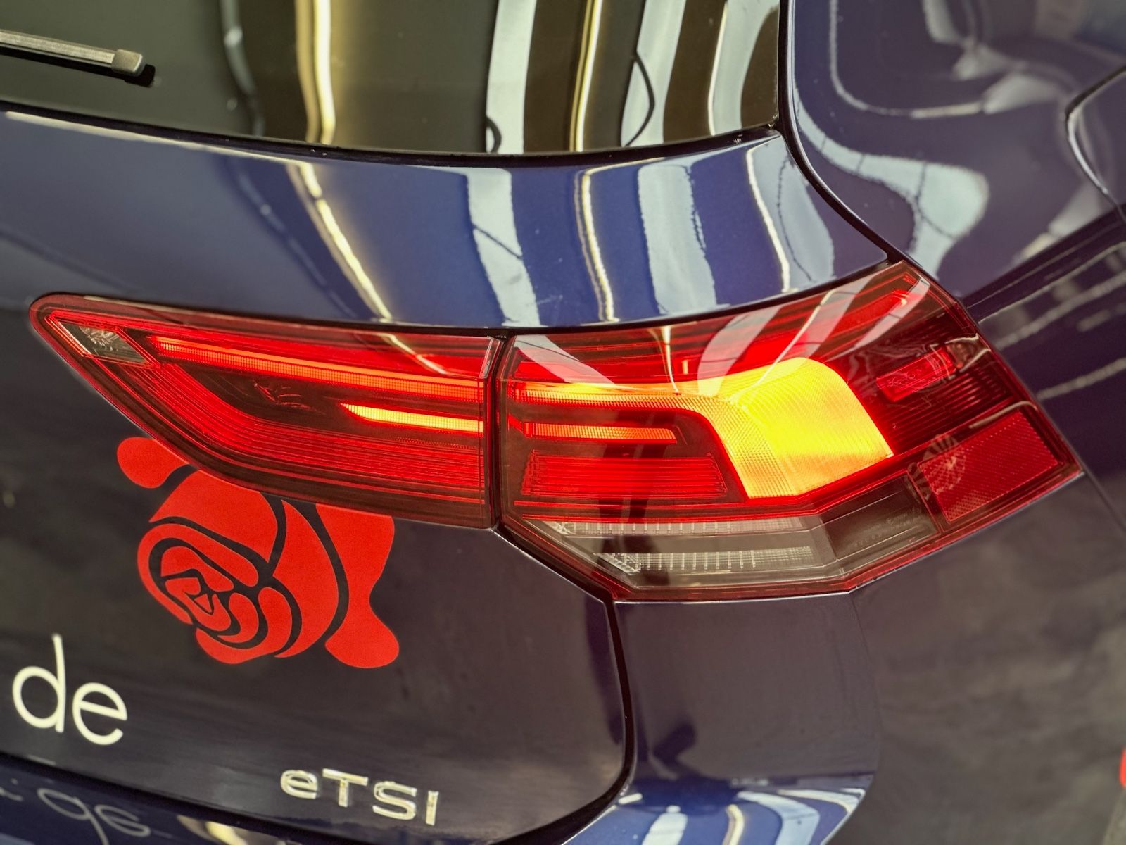 Volkswagen Golf VIII 1.5 eTSI MOVE - Samsaru's Car Outlet