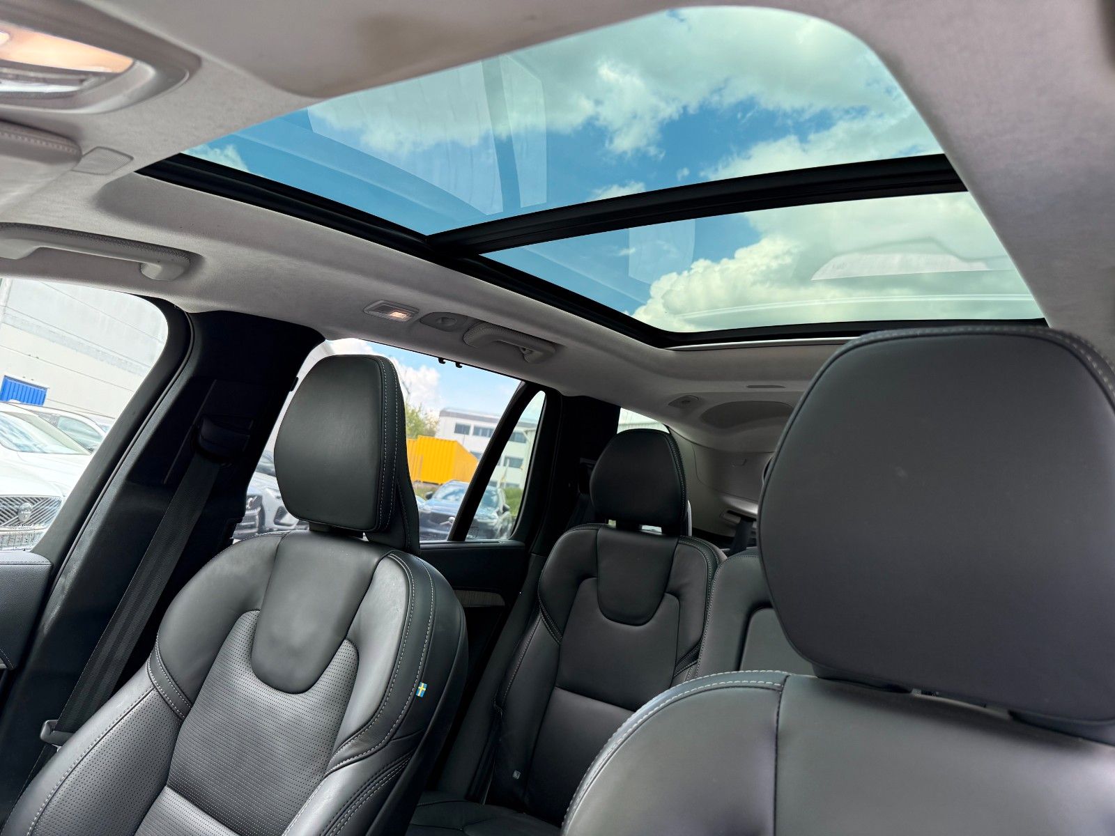 Volvo XC90 B5 AWD DIESEL+ULTIMATE+VOLLAUSTTATUNG+22"