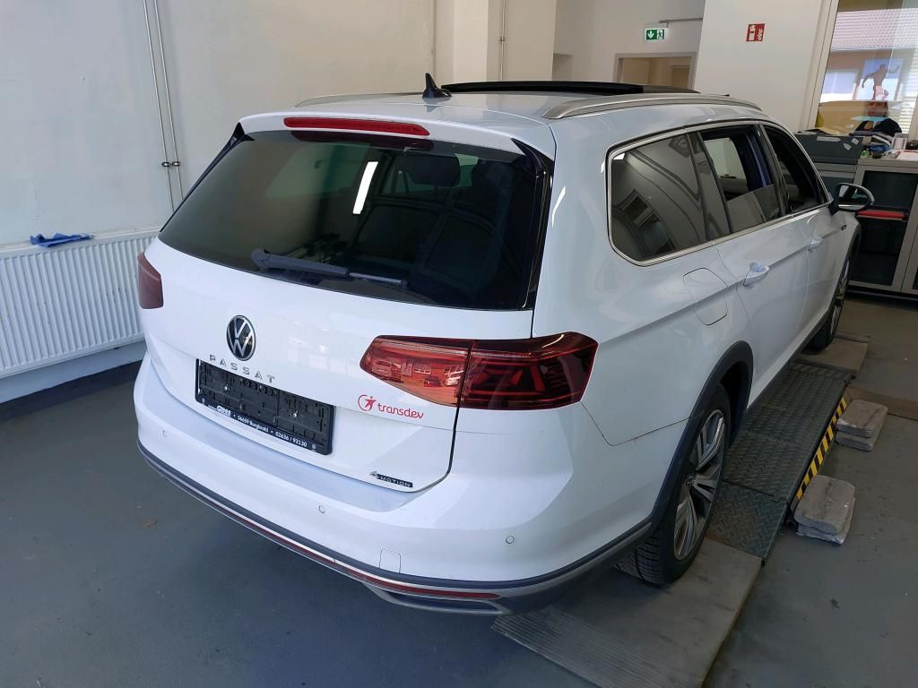 Volkswagen Passat Alltrack CAM Matrix PANO Massage ACC Memo