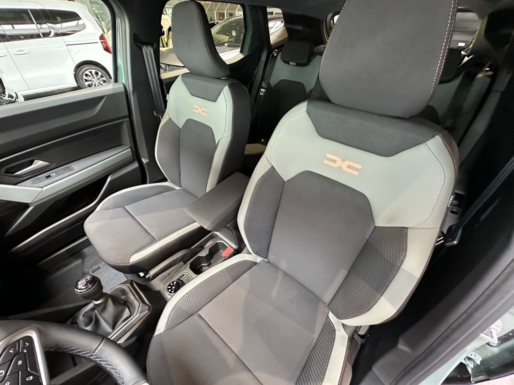 Dacia Duster TCe 130 4x4 - Samsaru's Car Outlet
