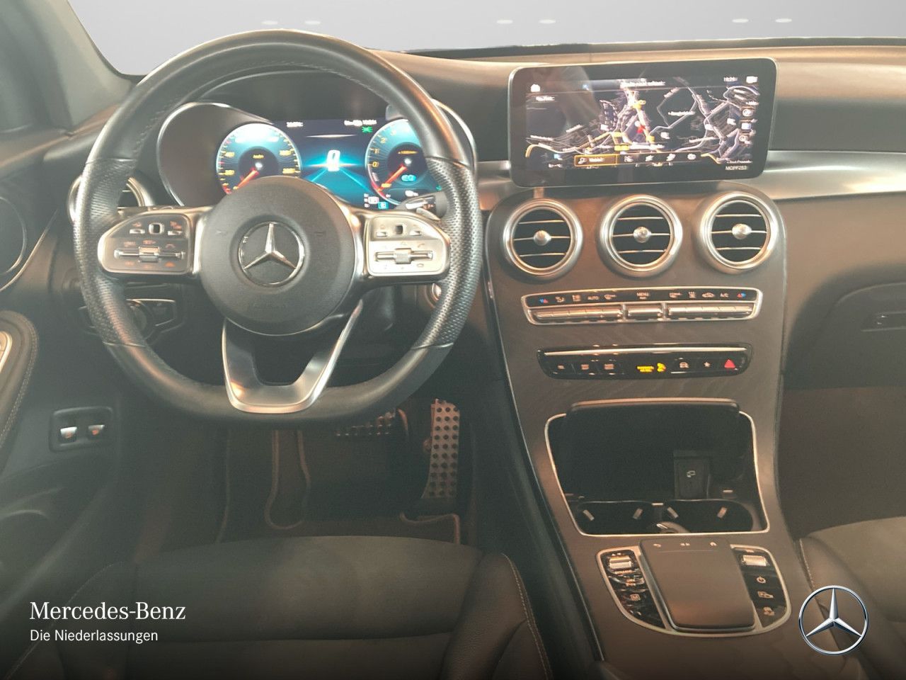 Mercedes-Benz GLC 300 e 4M AMG - Samsaru's Car Outlet