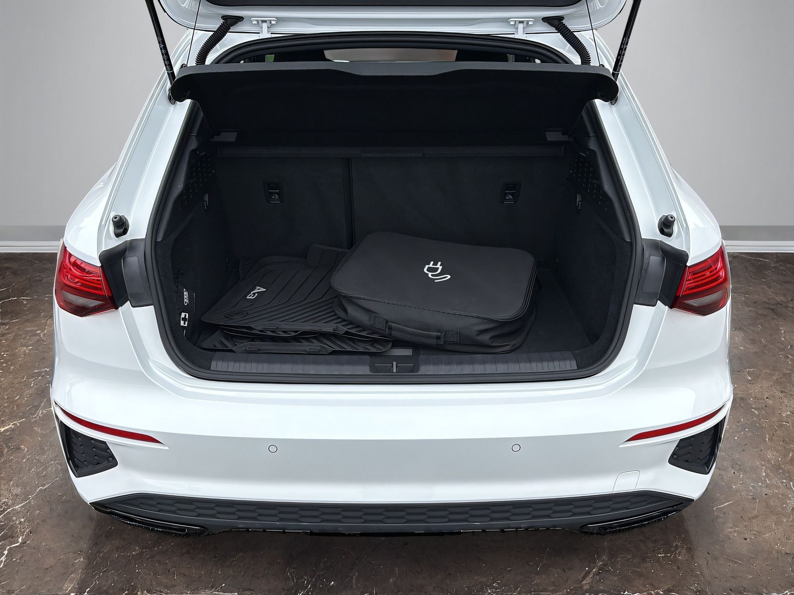 Audi A3 Sportback S line 40 TFSI e S-tronic +OPTIK+AC