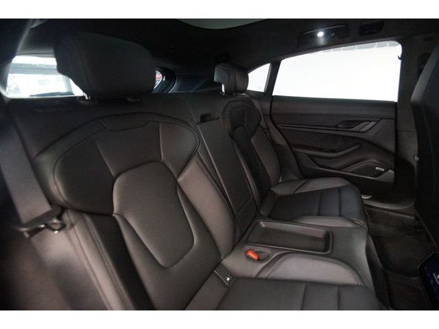 Porsche Taycan Cross Turismo Turbo Approved Service NEU!