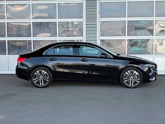 Mercedes-Benz A 200 Limousine Progressive - Samsaru's Car Outlet