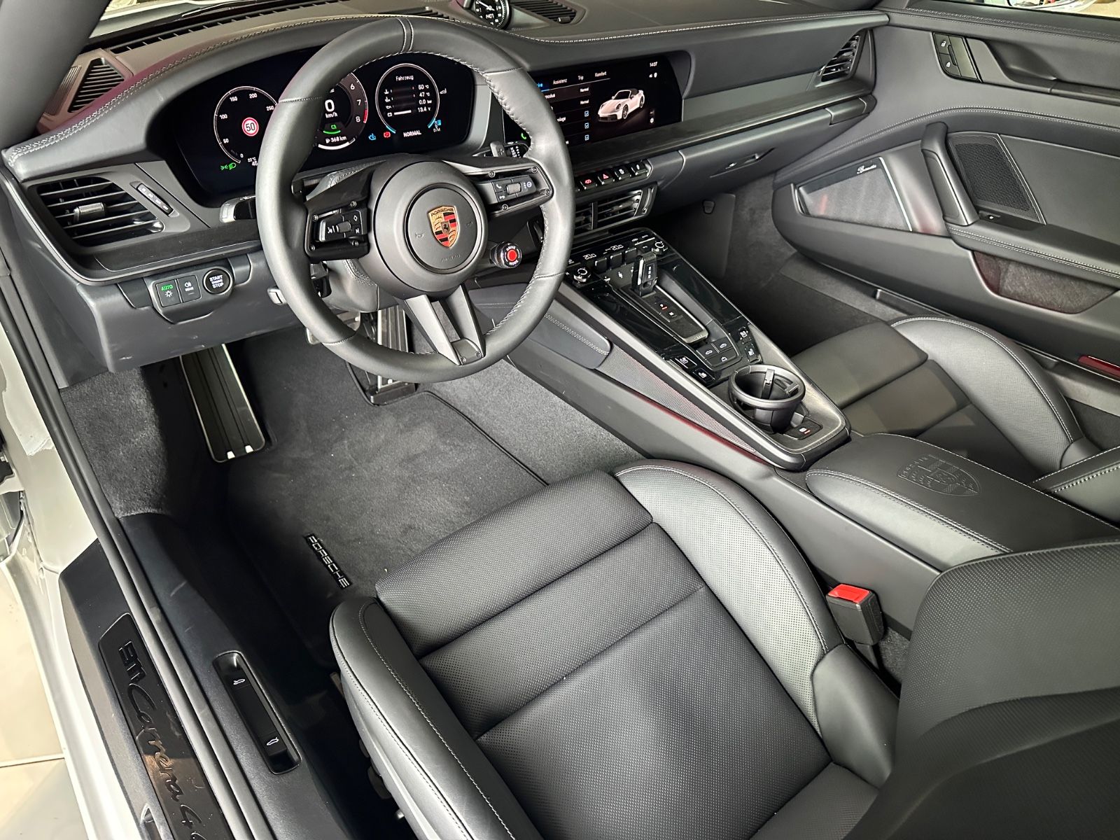 Porsche 992 911 Carrera 4 GTS T-Hyb - Samsaru's Car Outlet
