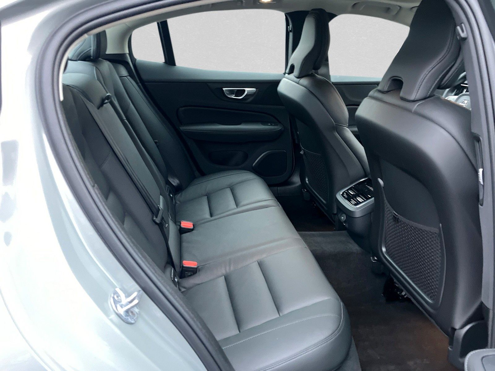 Volvo S60 B5 AWD Mild-Hybrid Ultimate Dark ACC BLIS SD