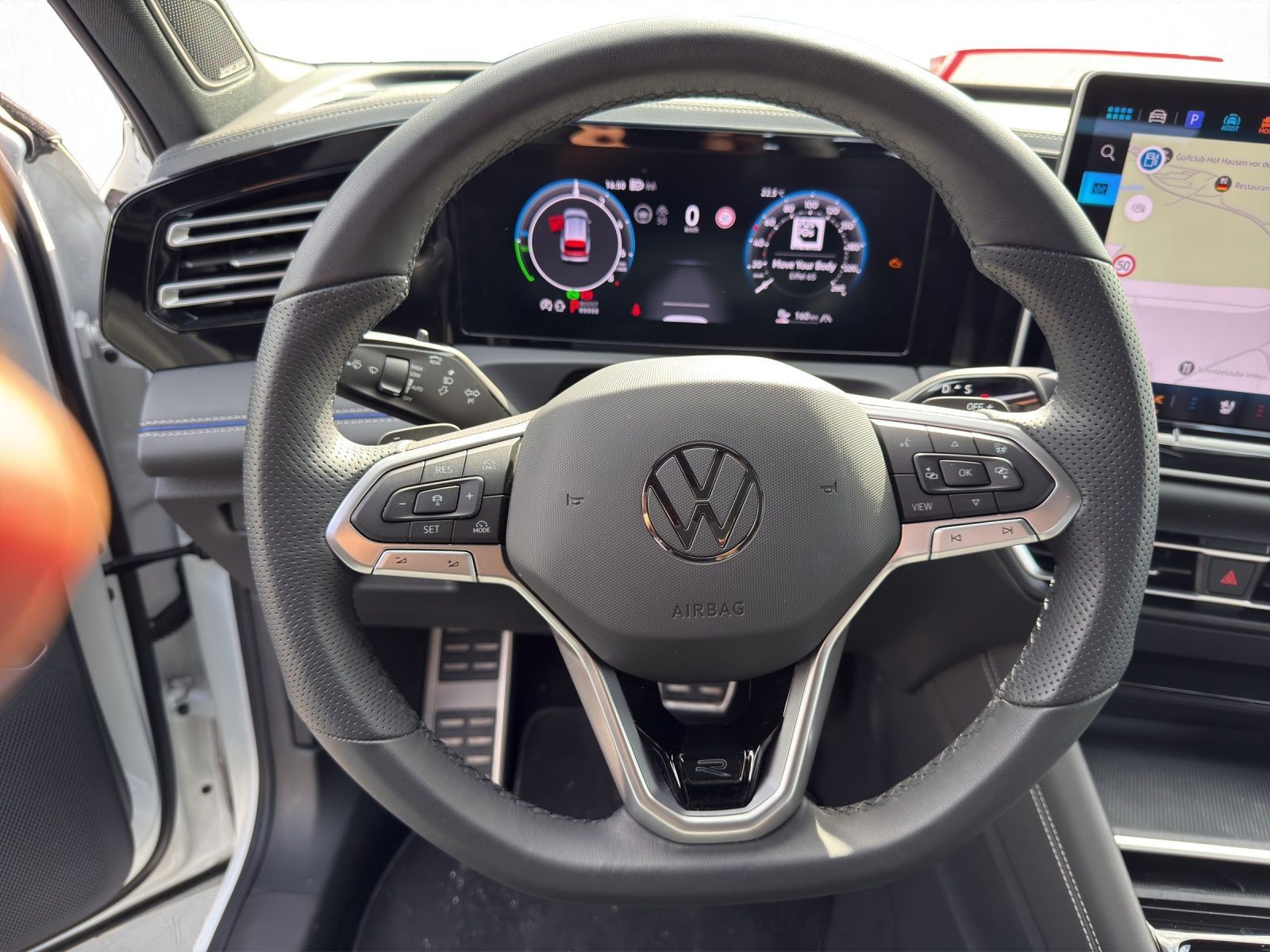 Volkswagen Tiguan R-Line 1.5 TSI eHybrid*NAVI*PANO*AHK*LEDE