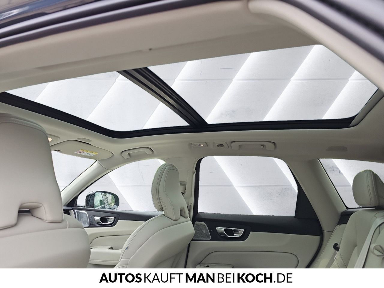 Volvo XC60 T6 AWD Plug-in Hybrid Ultra - Samsaru's Car Outlet