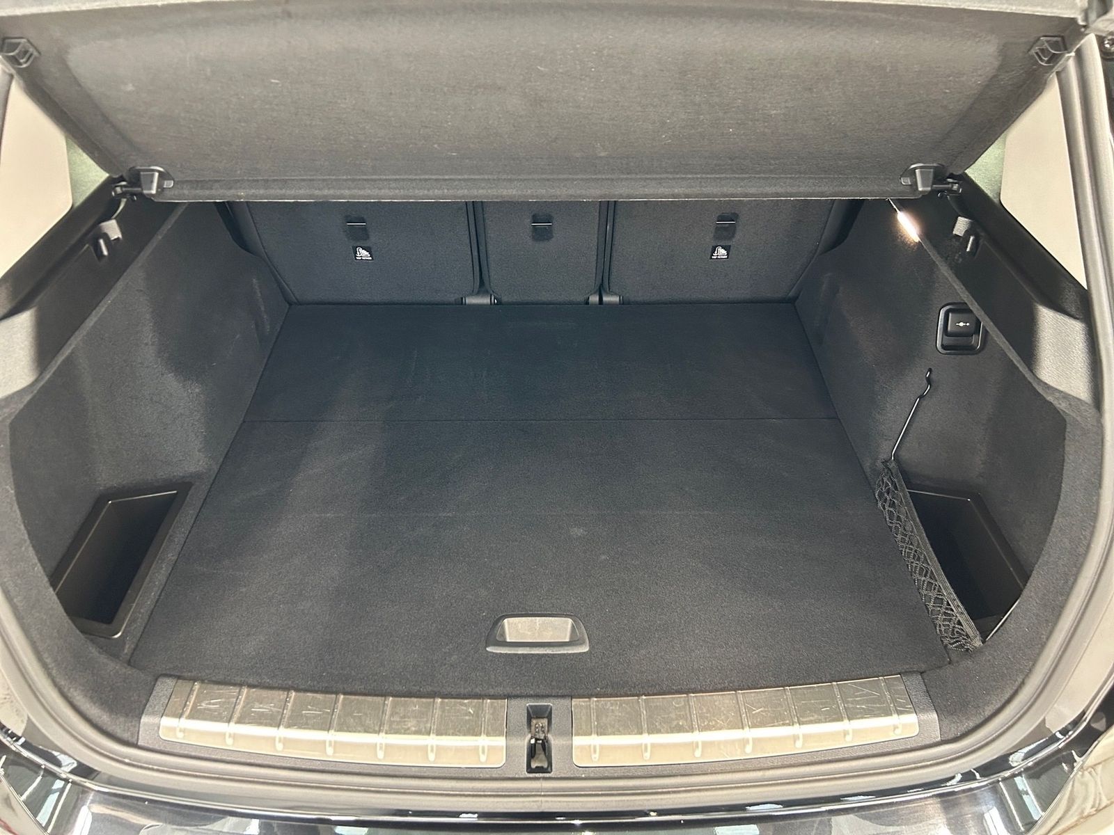 BMW X1 xDrive20i Sport Line - Samsaru's Car Outlet