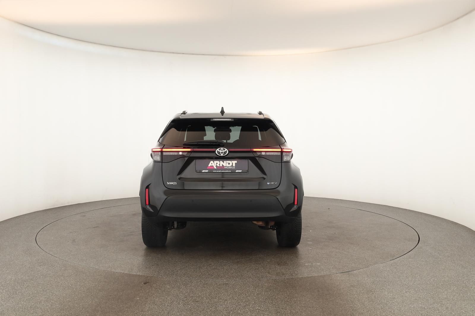 Toyota Yaris Cross CVT Team D LED Navi SHZ iACC Kam 17"
