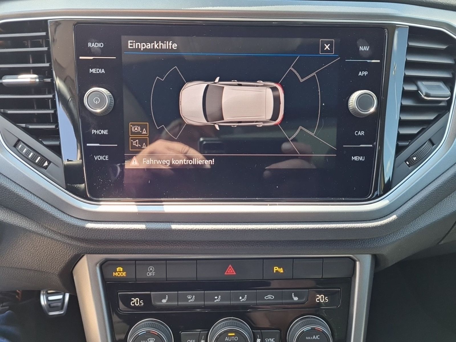 Volkswagen T-Roc 1.5 TSI Active - Samsaru's Car Outlet