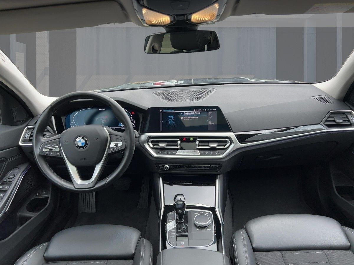 BMW 330 Sport Line - Samsaru's Car Outlet