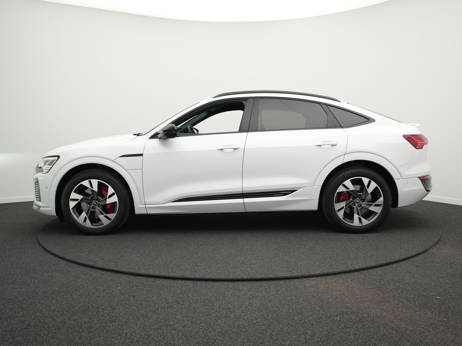 Audi Q8 Sportback e-tron 50 S line quattro