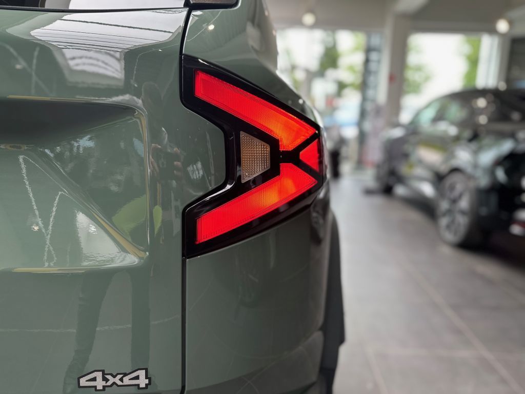 Dacia Duster TCe 130 4x4 - Samsaru's Car Outlet