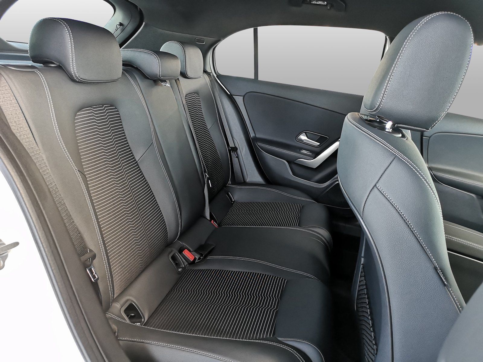 Mercedes-Benz A 180 Progressive - Samsaru's Car Outlet