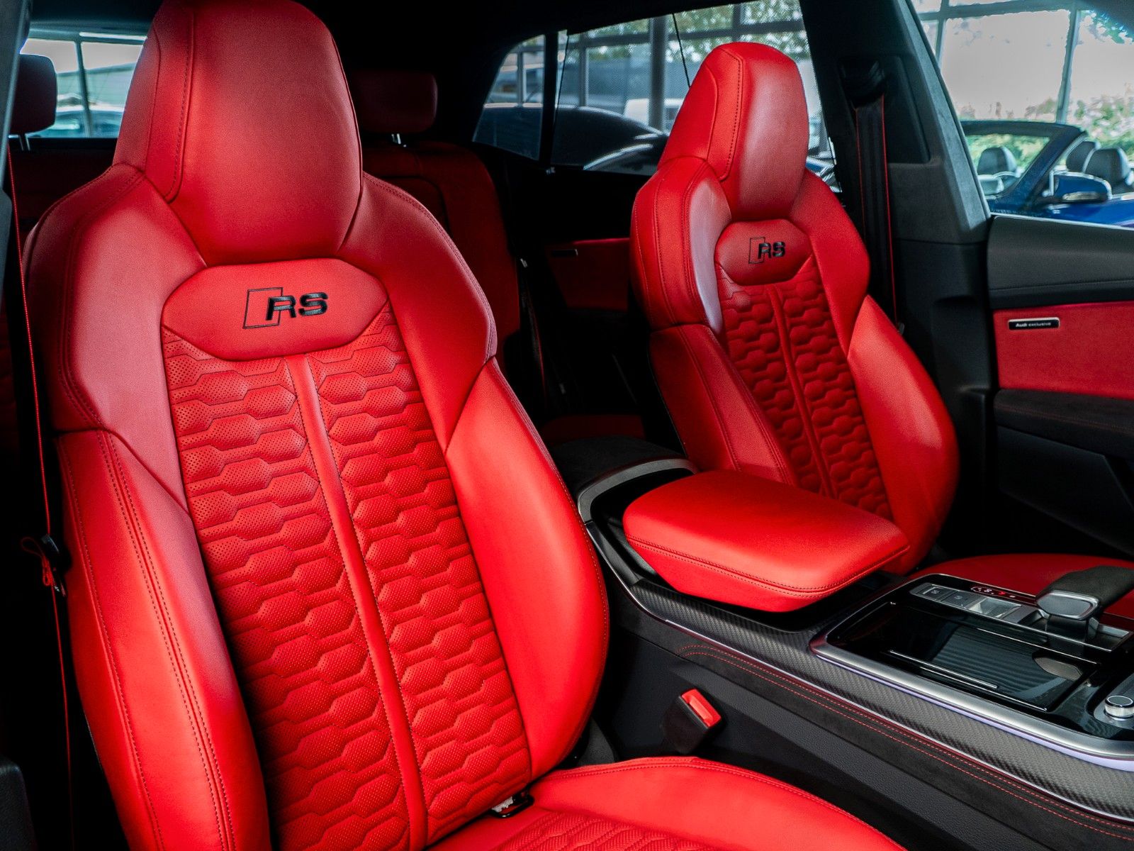 Audi RSQ8 performance Maxton Carbon Red Pano