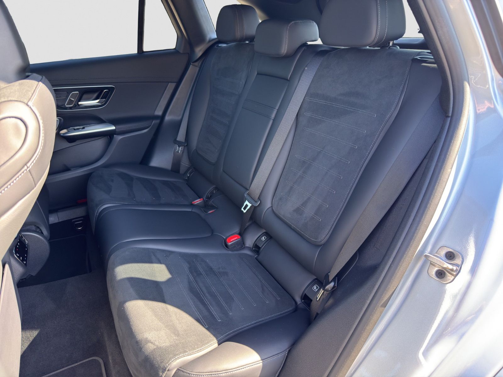 Mercedes-Benz GLC 300 d 4M AMG - Samsaru's Car Outlet