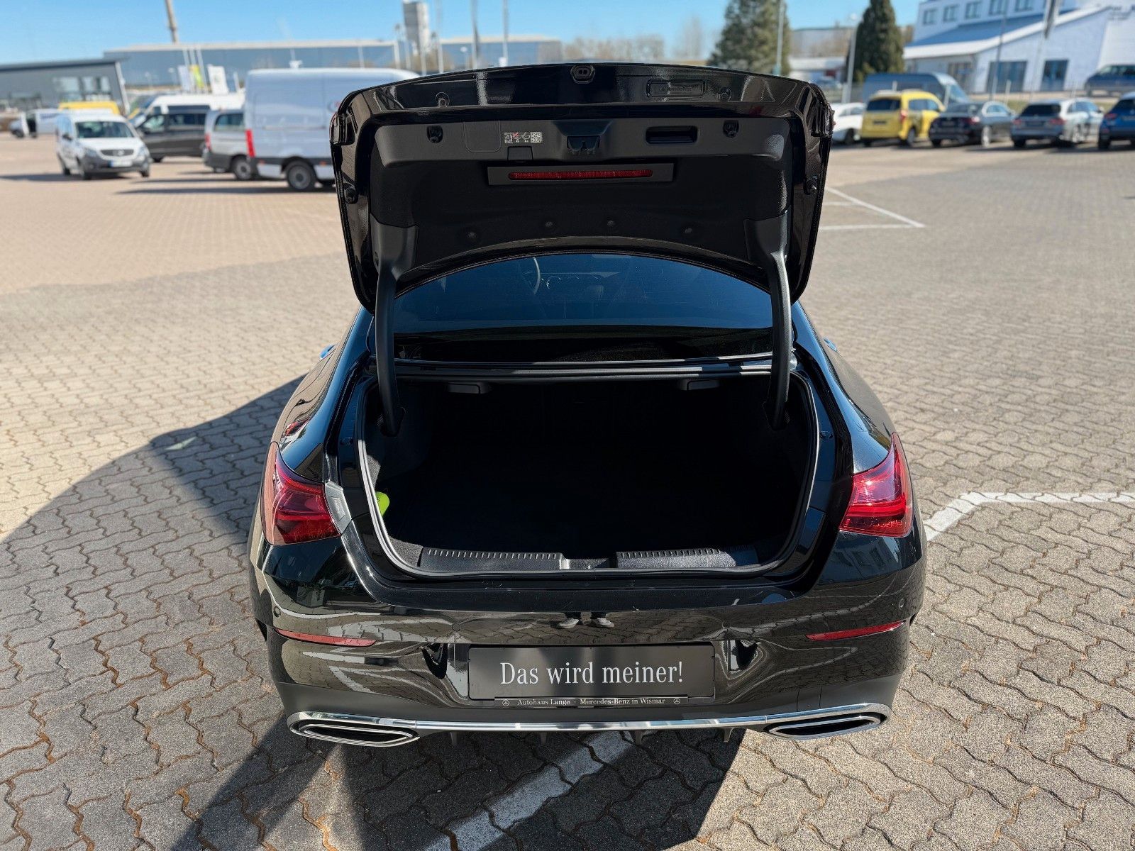 Mercedes-Benz CLA 200 AMG-Line - Samsaru's Car Outlet