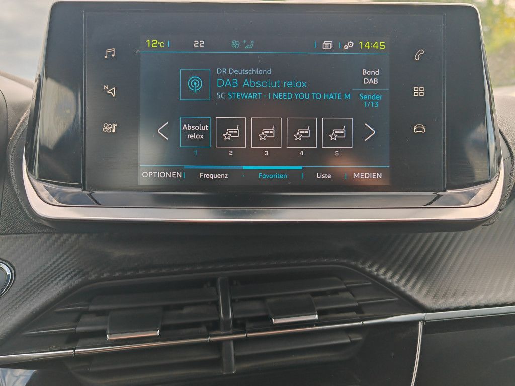 Peugeot 2008 e-2008 ELEKTRO - Samsaru's Car Outlet
