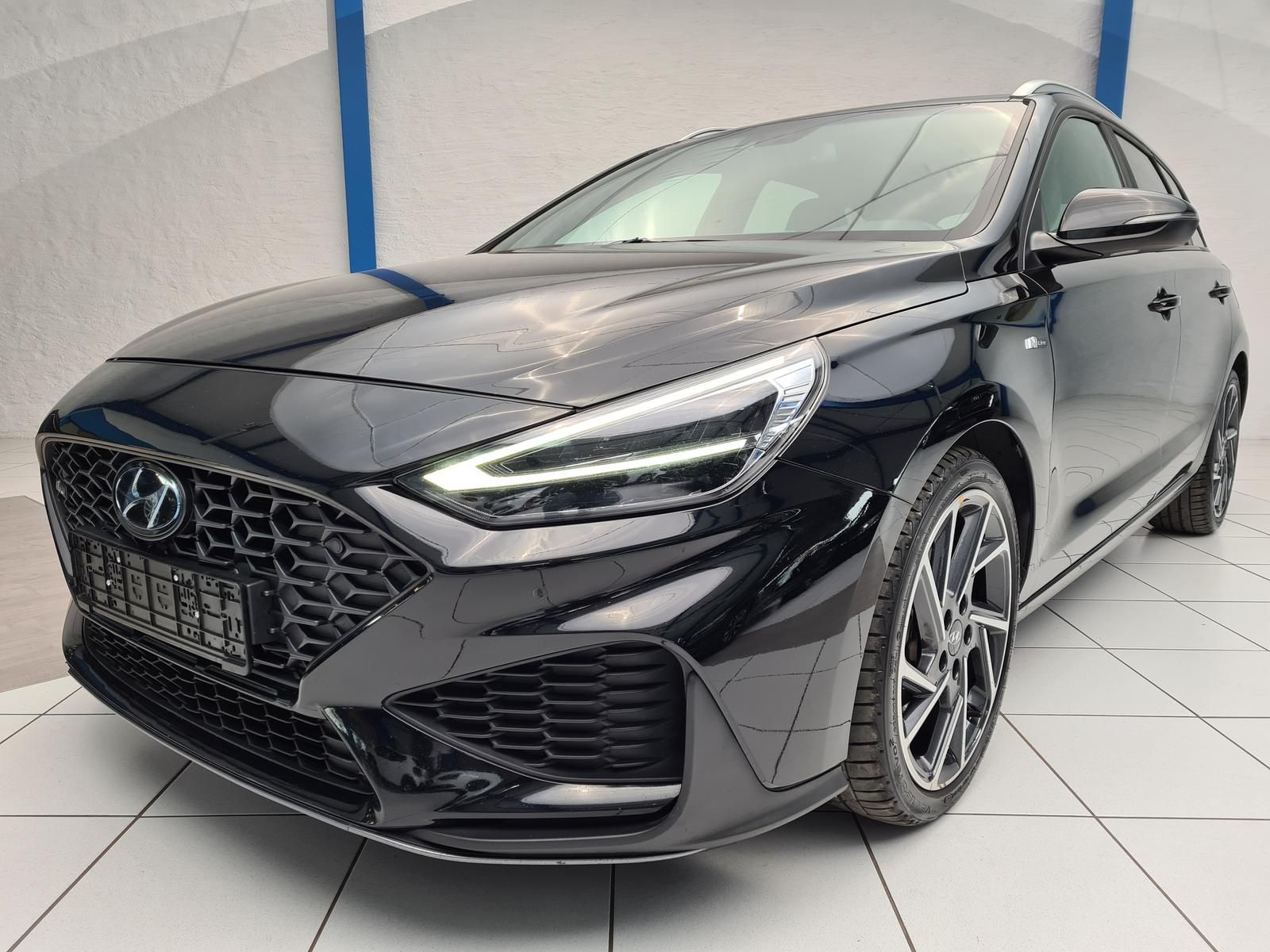 Hyundai i30 cw 1.5 T-GDI N Line - Samsaru's Car Outlet