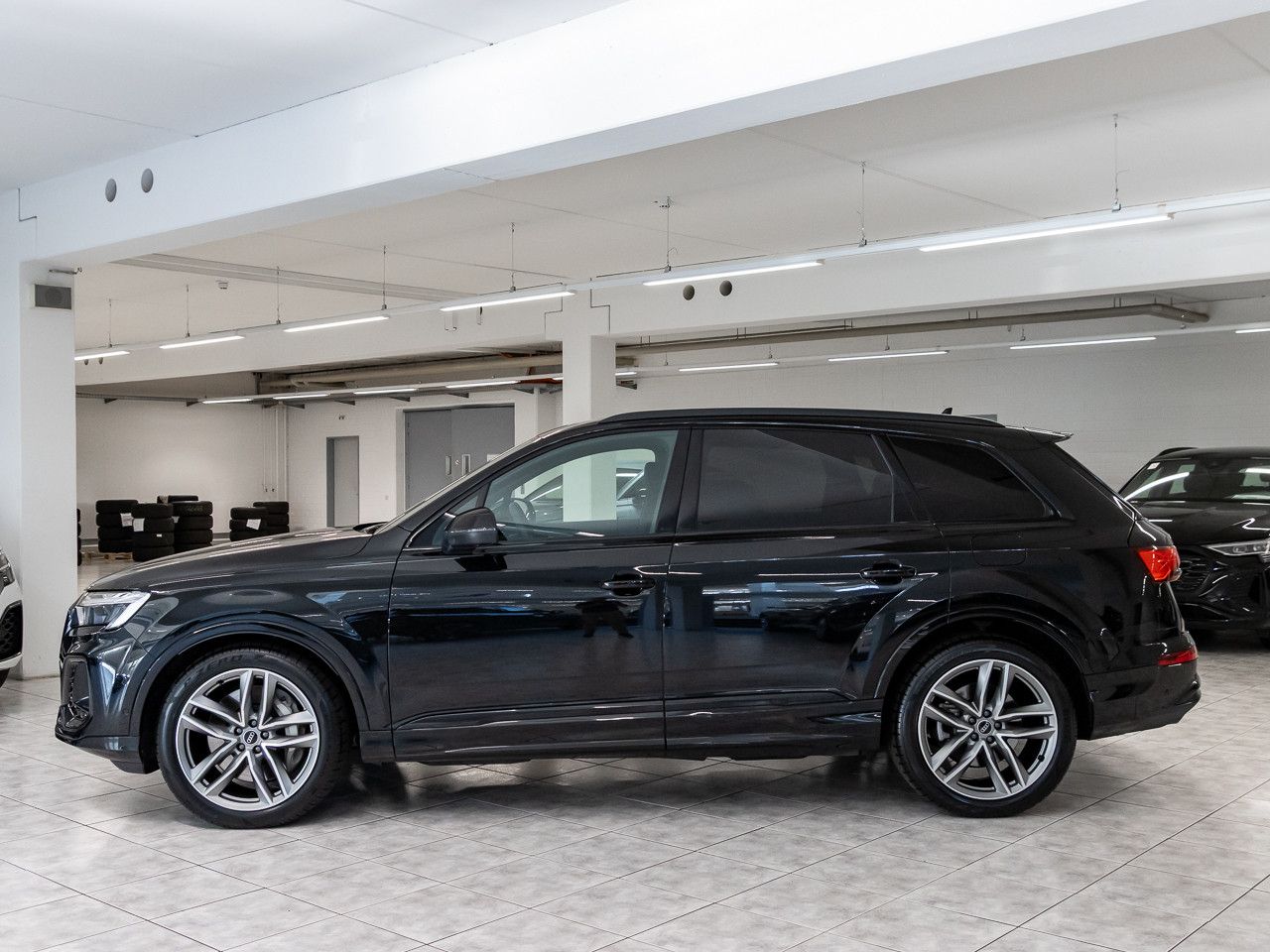 Audi Q7 SUV TFSI e S line 55 TFSI e quattro tiptronic