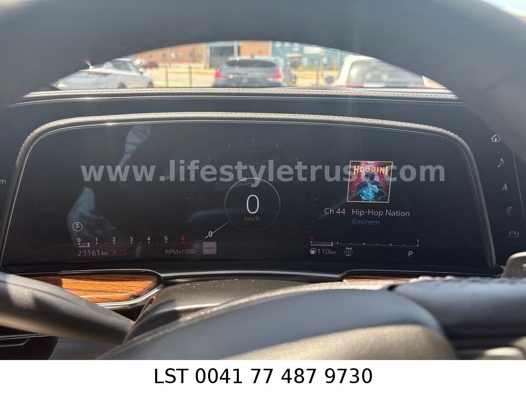 Cadillac Escalade LUXURY 6.2 V8 4WD - 2023 -  € 66.900 T1