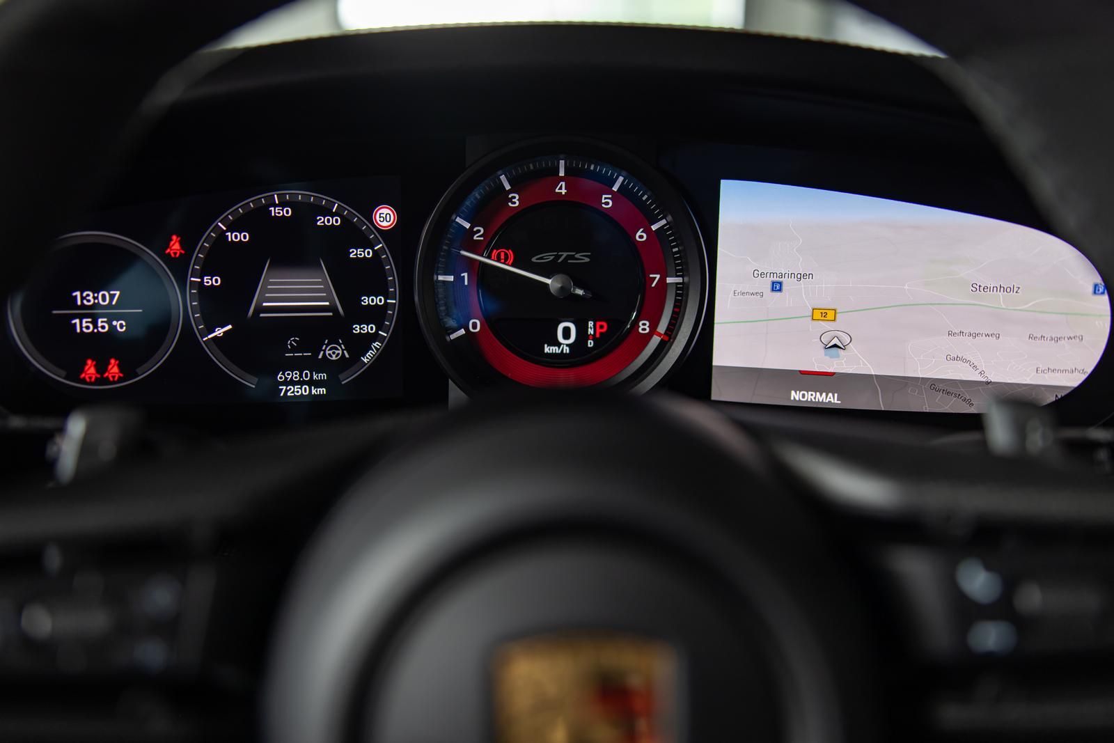 Porsche 992 Carrera 4 GTS Coupe PDLS+ BOSE PANO AERO-KIT
