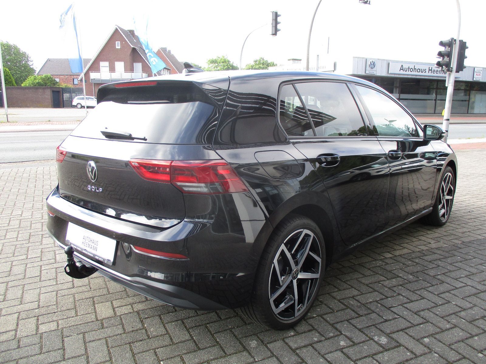 Volkswagen Golf VIII 130PS TSI - Samsaru's Car Outlet