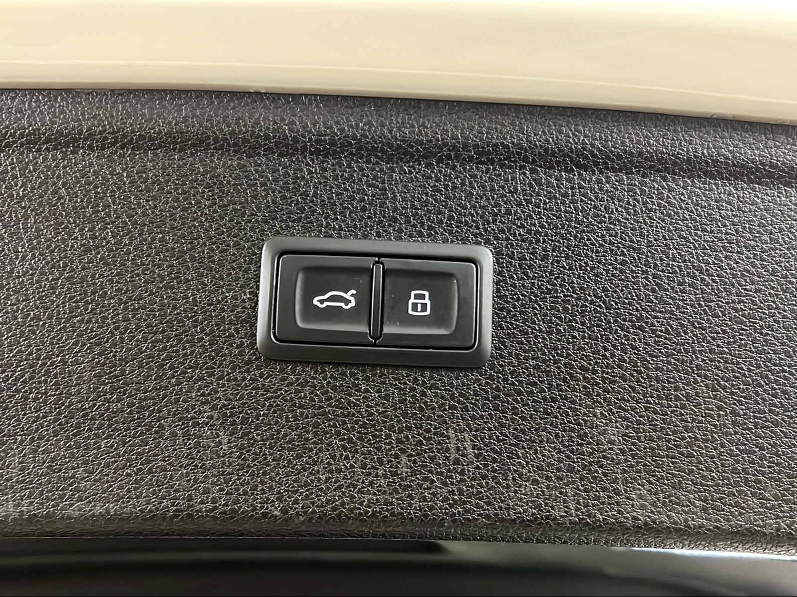 Audi Q5 55 TFSI e quattro S line/Virtual Co/AHK/LED-S
