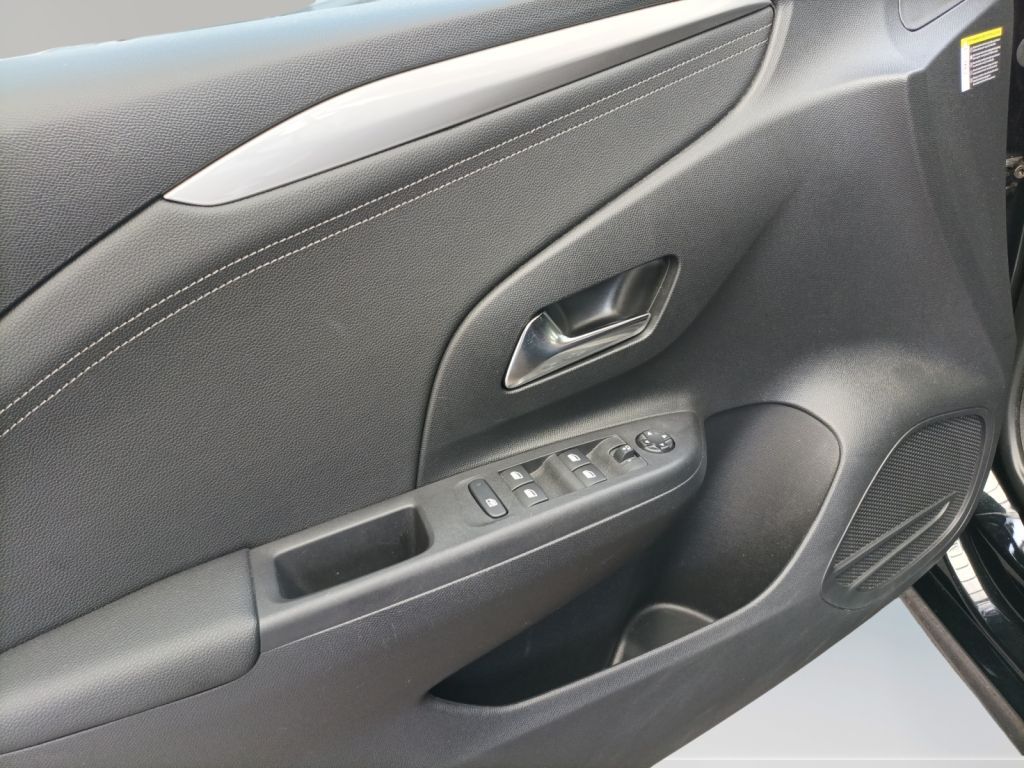 Opel Corsa GS Line - Samsaru's Car Outlet