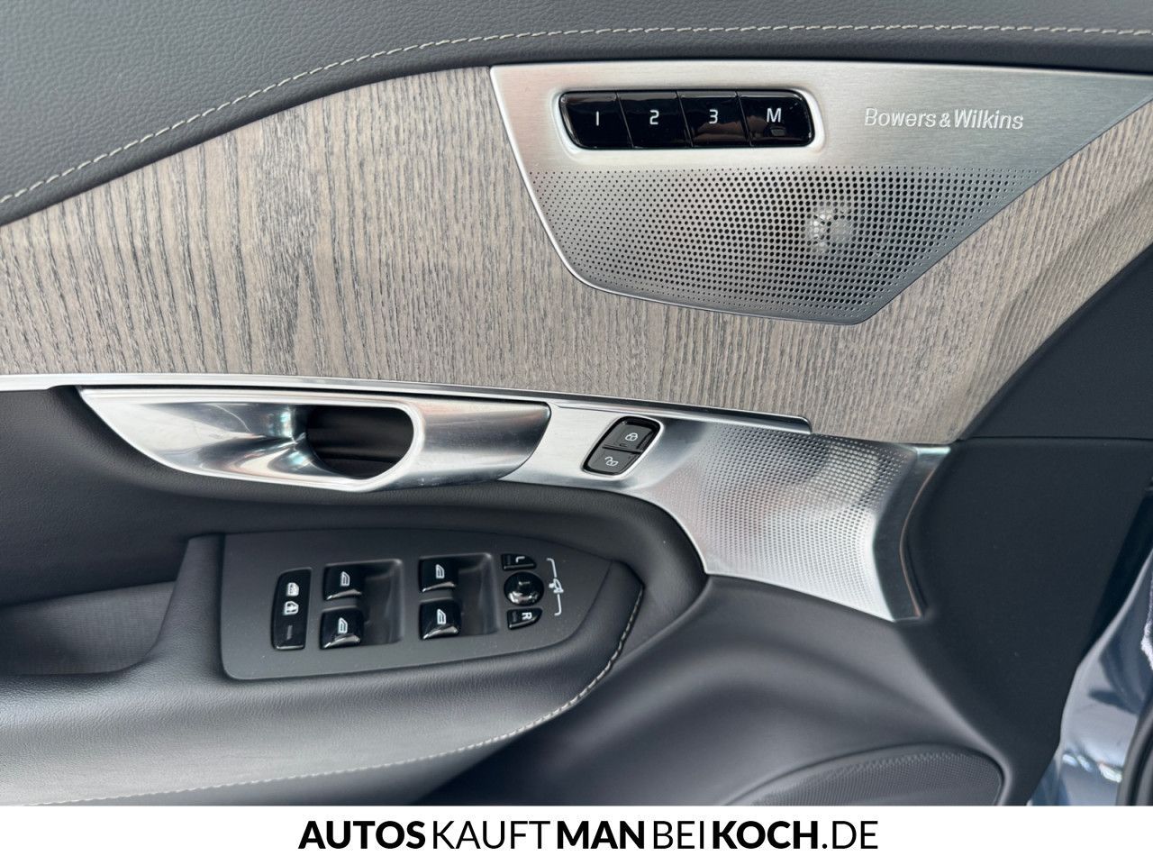 Volvo XC90 B6 AWD Ultimate Dark HIGH-END StandHzg