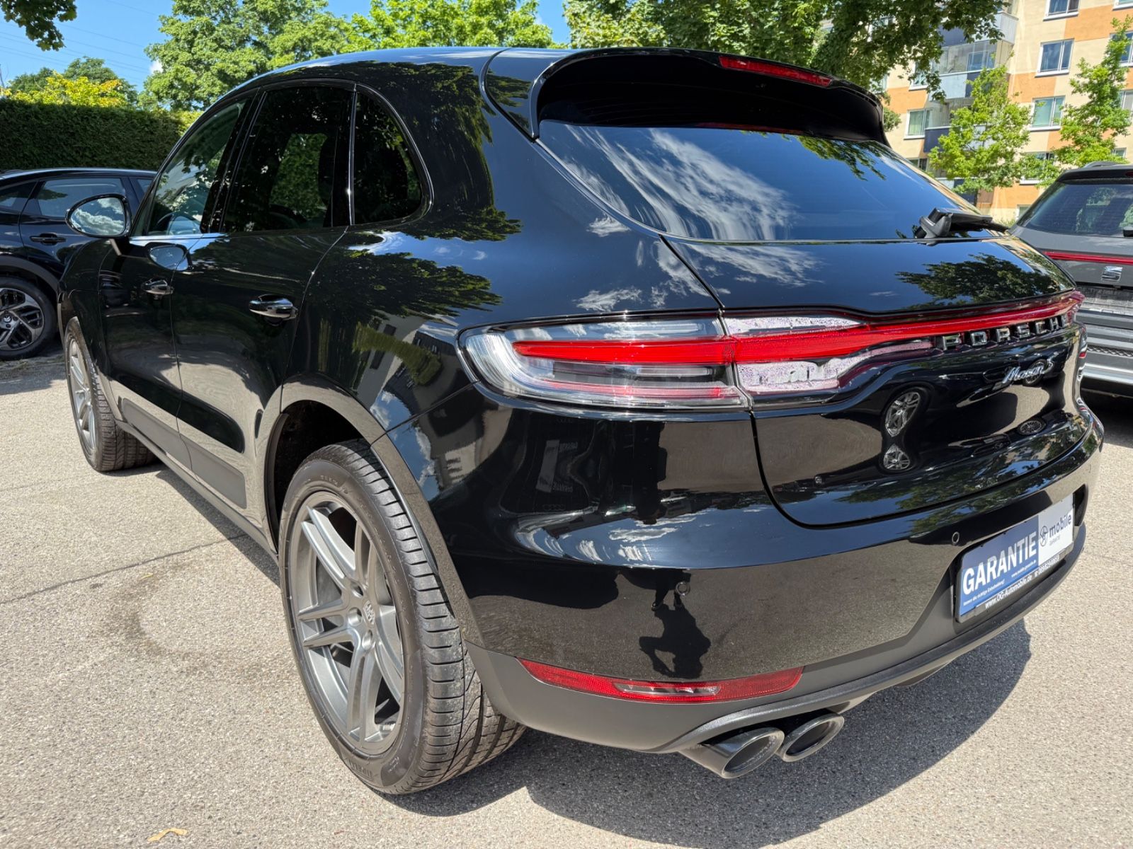 Porsche Macan S - Samsaru's Car Outlet