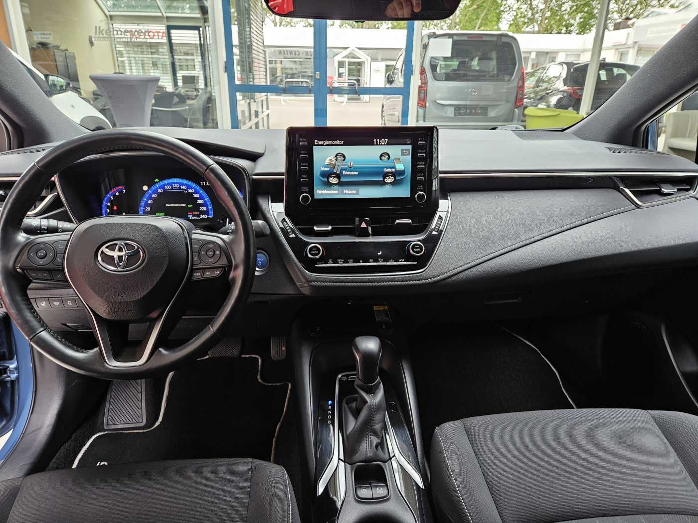 Toyota Corolla Touring Sports 1.8 Hybrid - Samsaru's Car Outlet