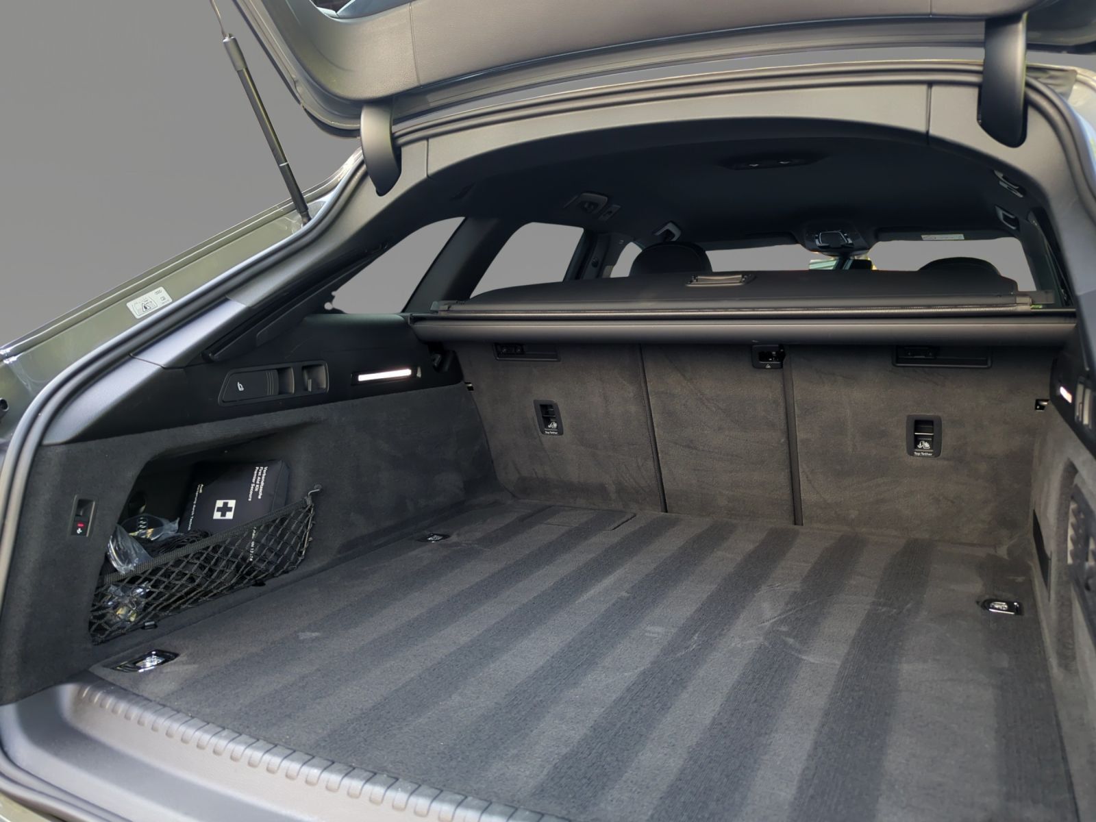 Audi A6 Avant S-Line 55 TFSI e quattro AHK KAM 5J.GAR