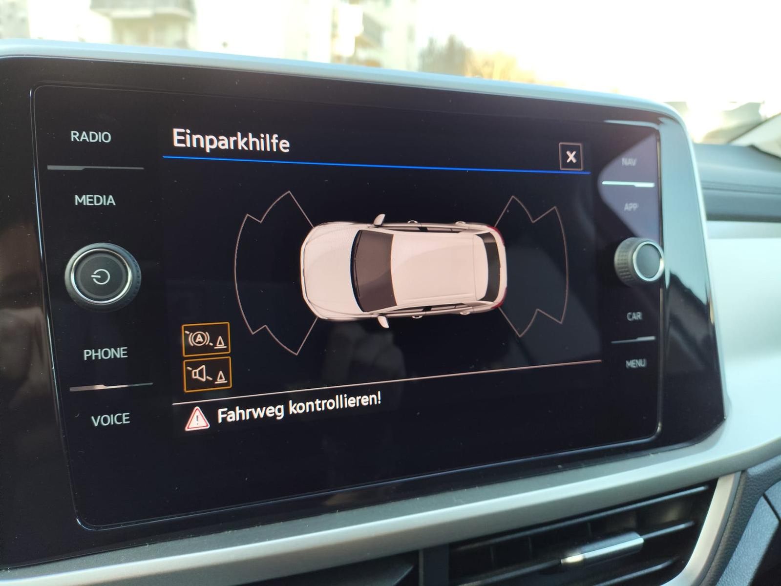 Volkswagen T-Roc 1.0 TSI Move - Samsaru's Car Outlet