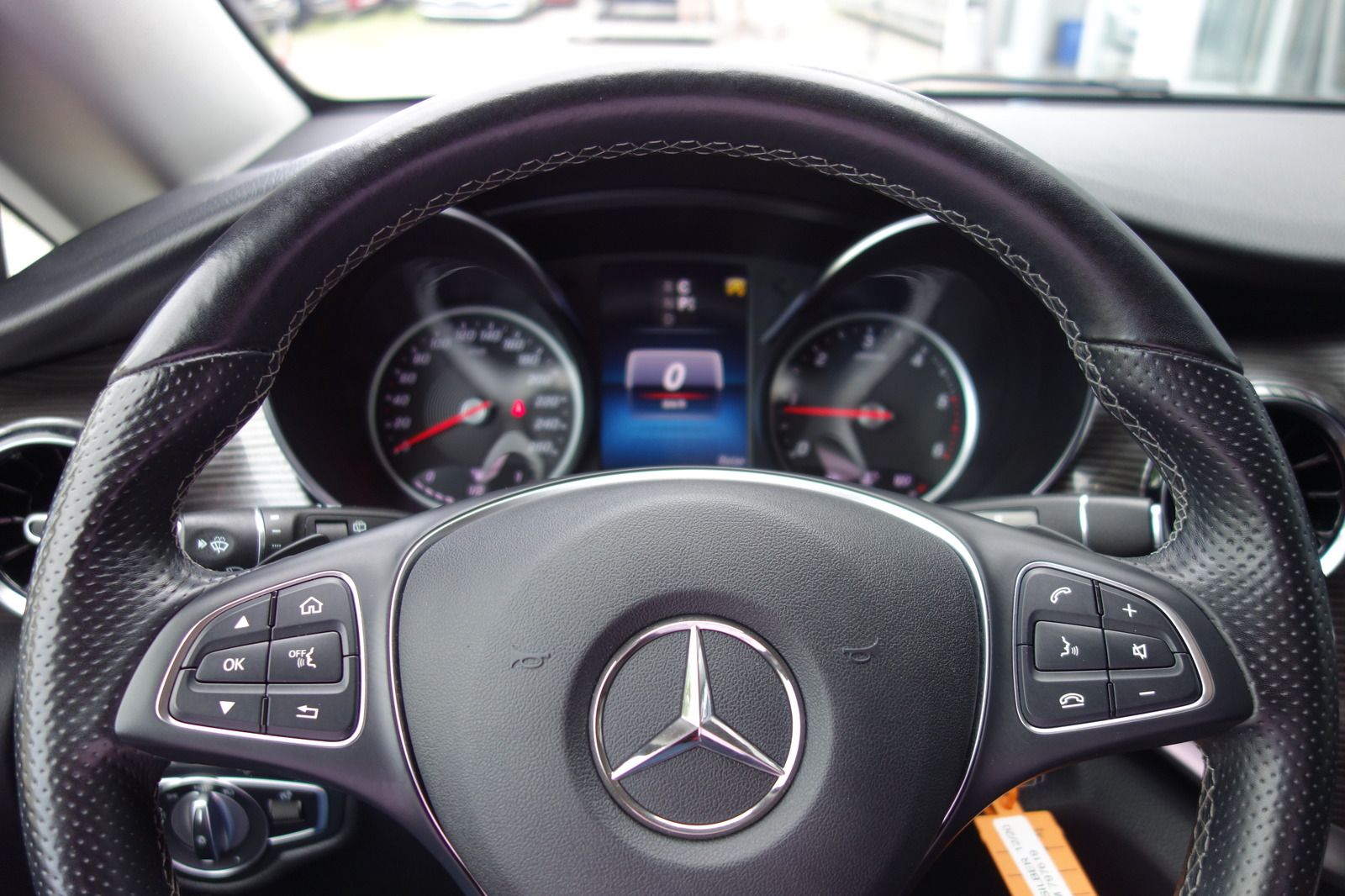 Mercedes-Benz V 300 d 4Mat Lang LED/MBUX/LEDER/eHECKTÜR/2xsTÜR