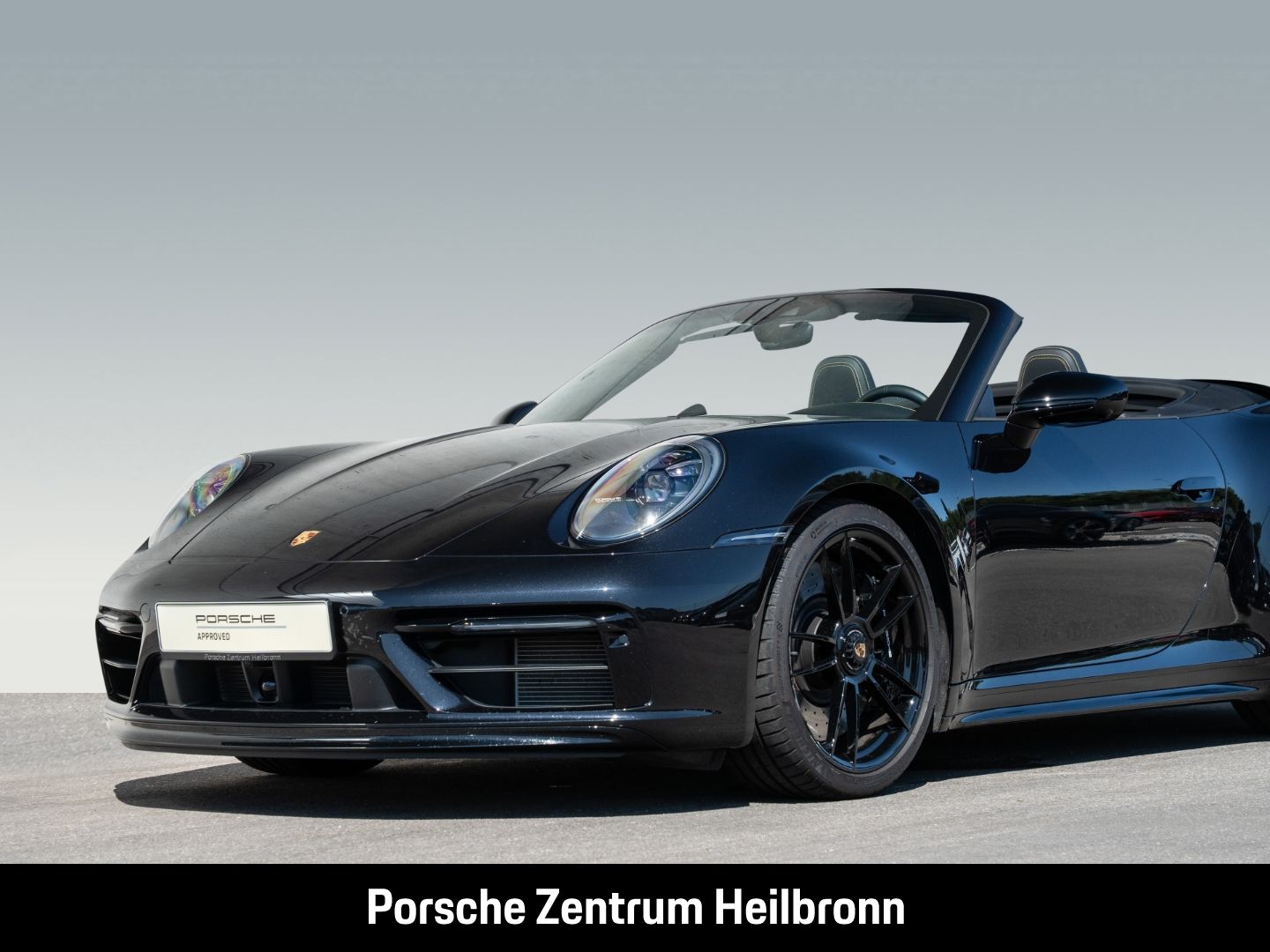 Porsche 992 911 Carrera 4 GTS Cabrio Burmester InnoDrive