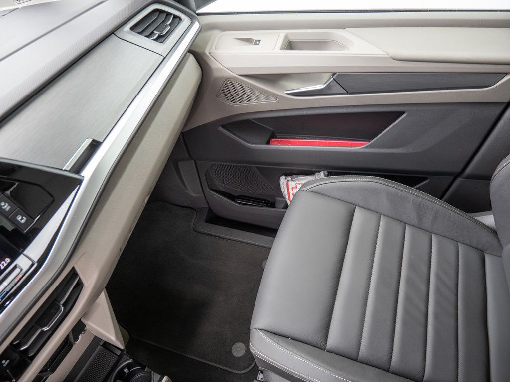 Volkswagen T7 Multivan 2.0TDI DSG - Samsaru's Car Outlet
