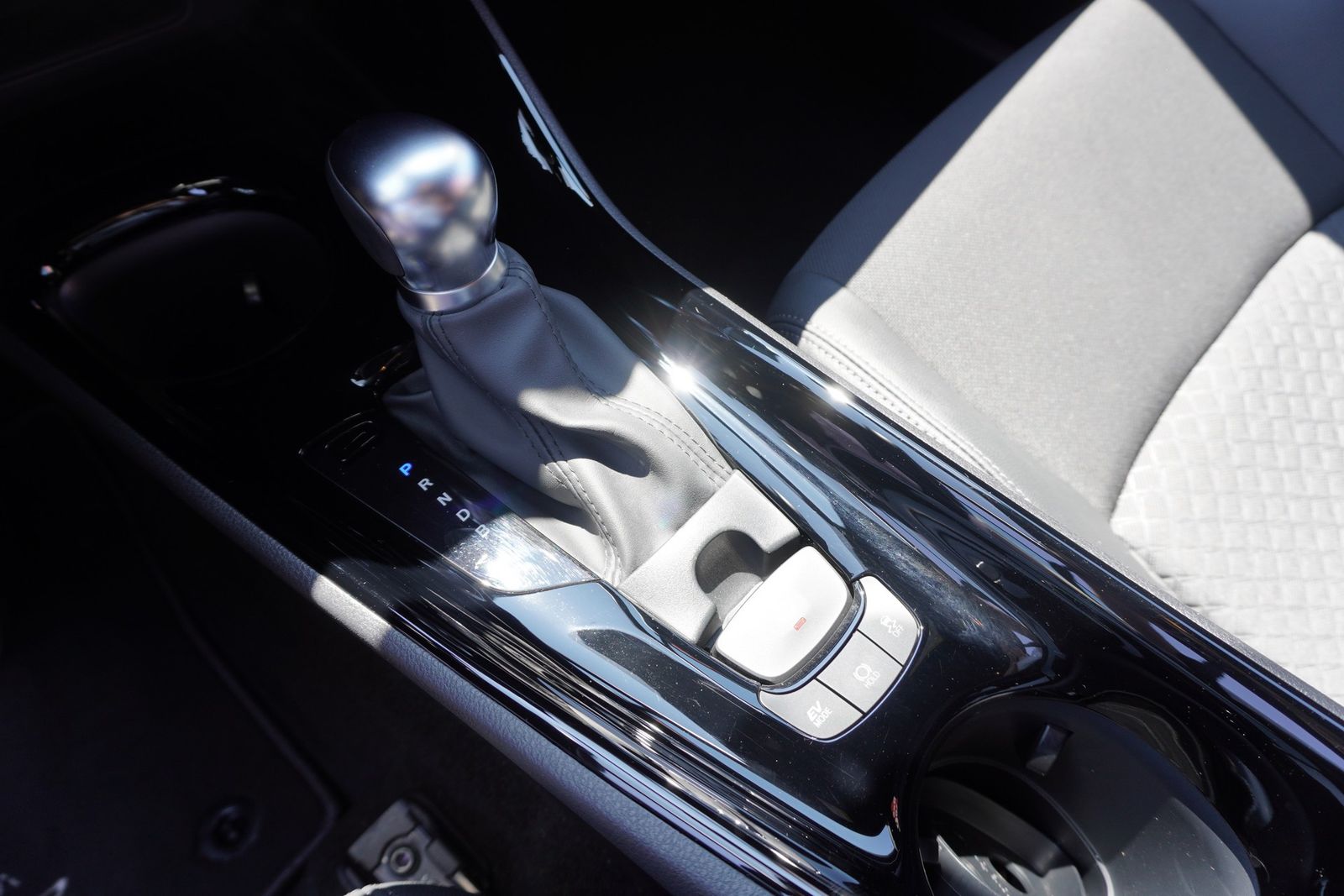 Toyota C-HR 1.8 Hybrid - Samsaru's Car Outlet