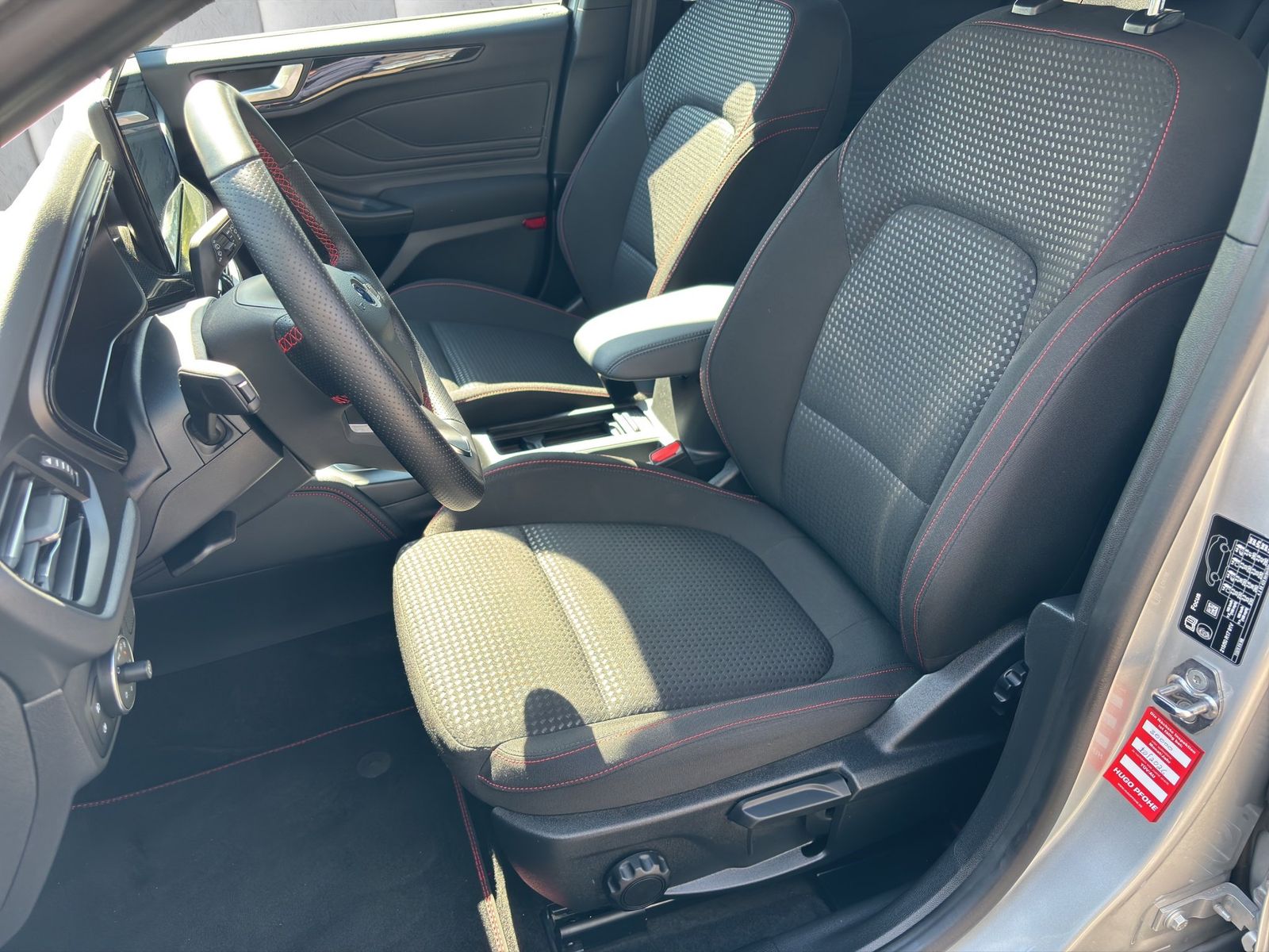Ford Focus ST-Line X Turnier Aut.*AHK*ACC*HUD*KAM*NAV