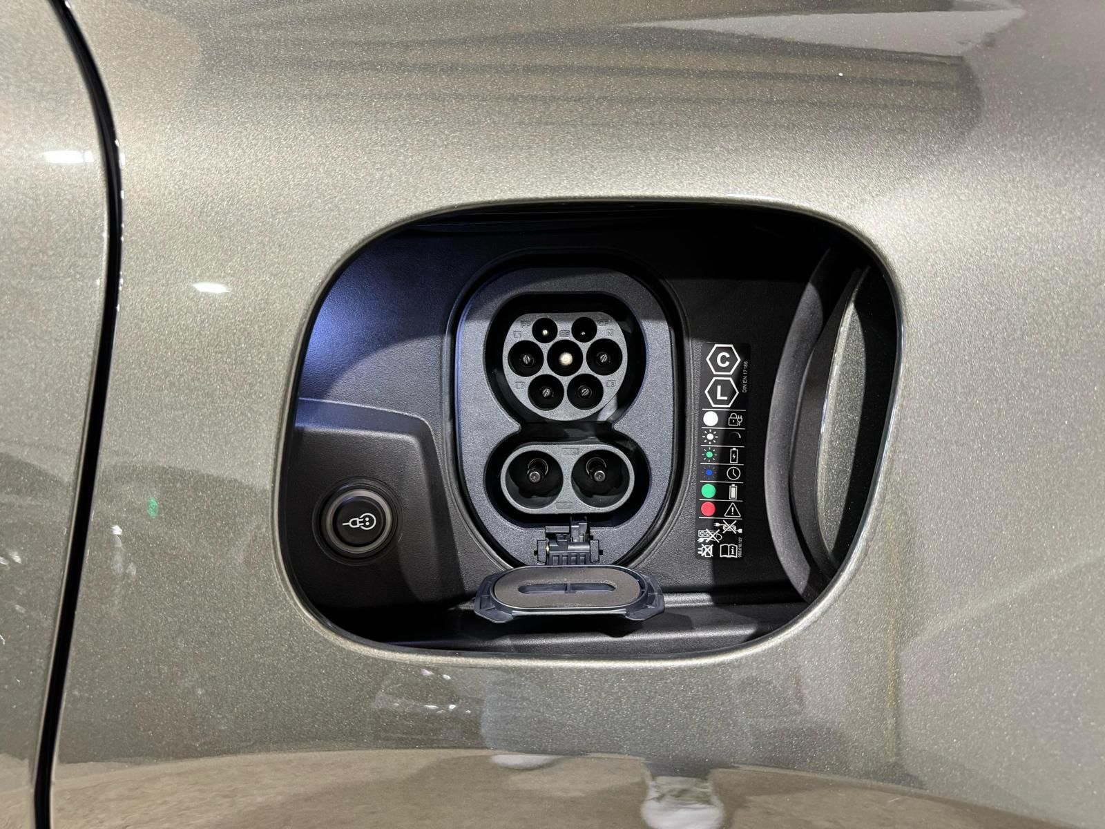 Porsche Macan Electric - Samsaru's Car Outlet