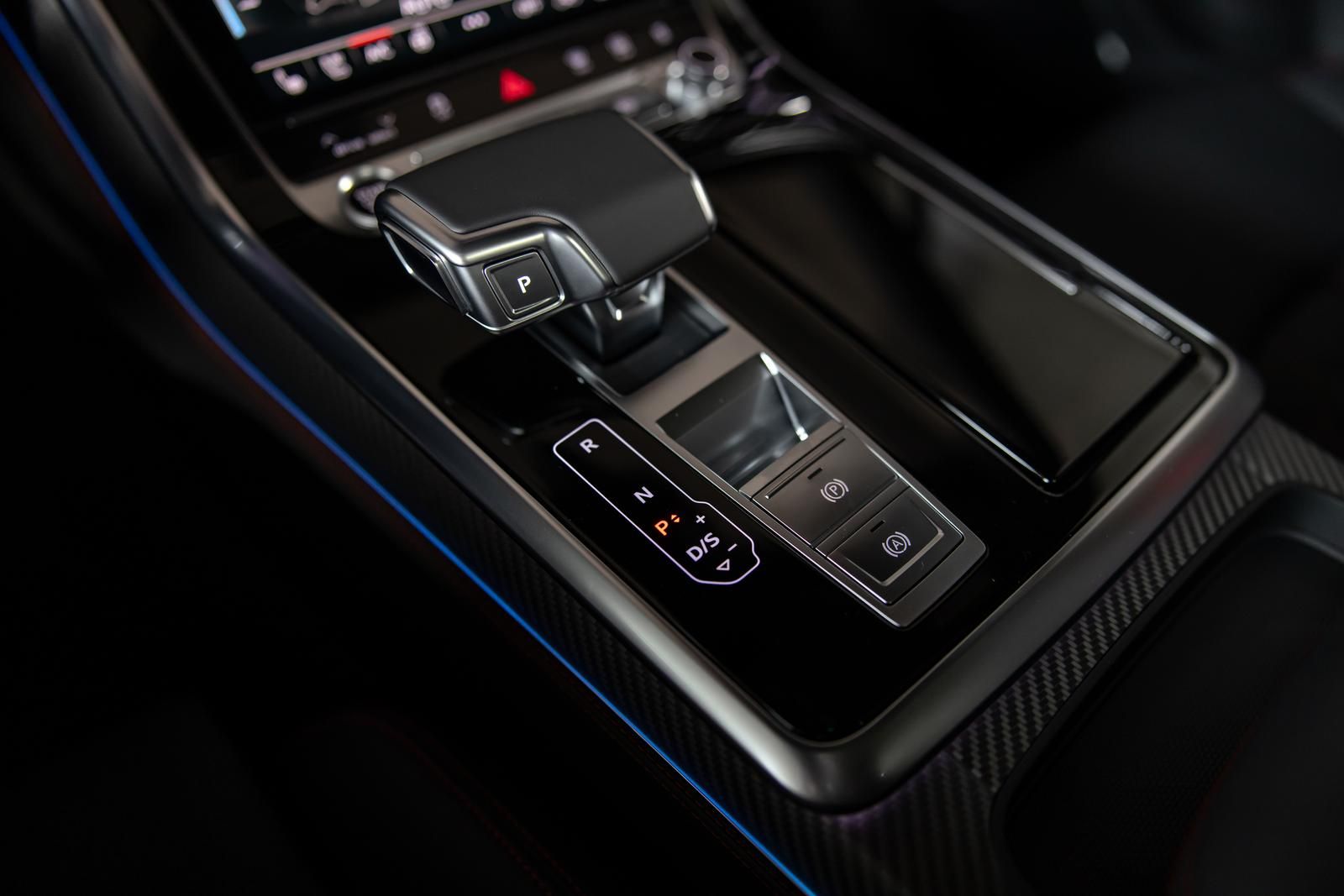 Audi Q7 50 TDI quattro S-line PANO B&O STHZ 7-SITZER