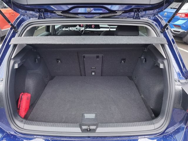 Volkswagen Golf 8 1.5 TSI BMT Active - Samsaru's Car Outlet