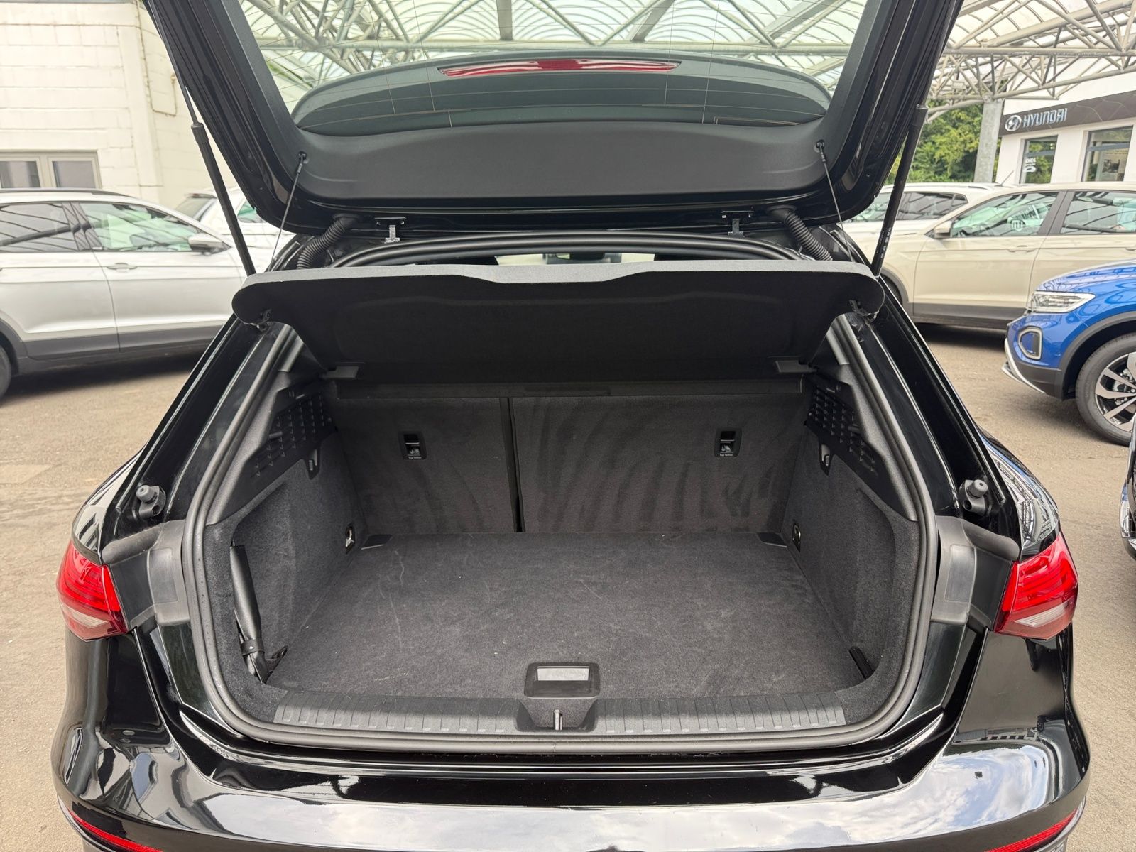 Audi A3 Sportback 30 TFSI S-tronic - Samsaru's Car Outlet