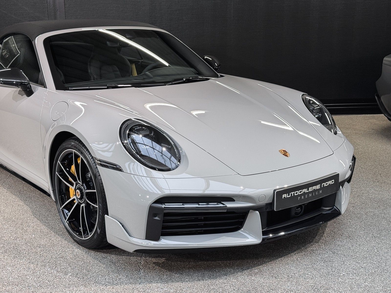 Porsche 911 Turbo S Cabrio AeroKit+Burmester+Carbon