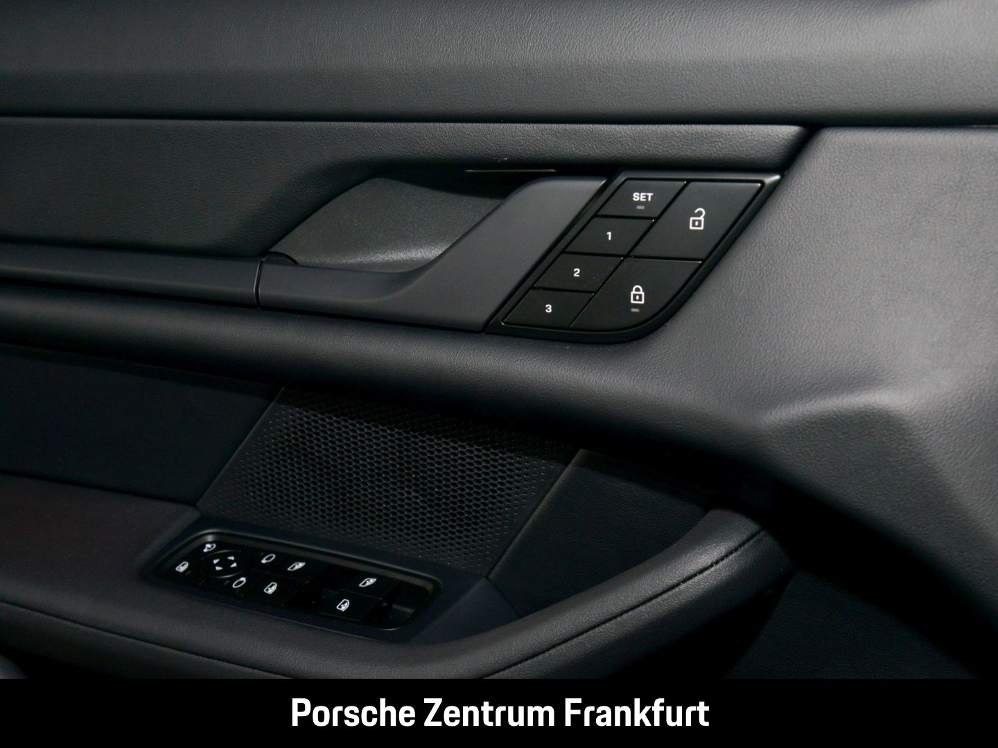 Porsche Taycan Sport Turismo BOSE Surround-View 21-Zoll
